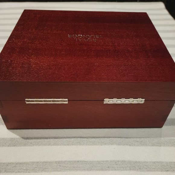 NIB Royal Selangor Gift Boxed Wine Bottle Coaster & Pourer Set - Picture 5 of 16